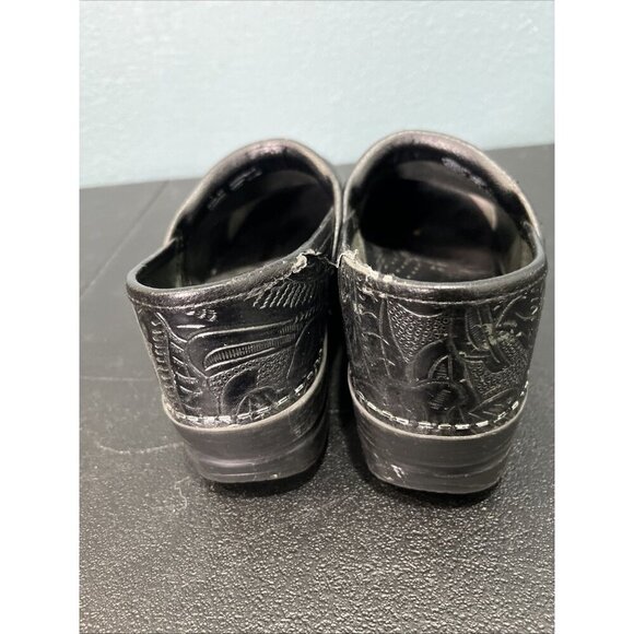 Dansko Shoes Womens Sz 37 Black Tooled Leather Clogs Comfort Nursing Non Slip - Picture 5 of 8